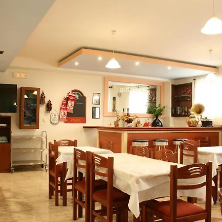 מלון Rea Paralía