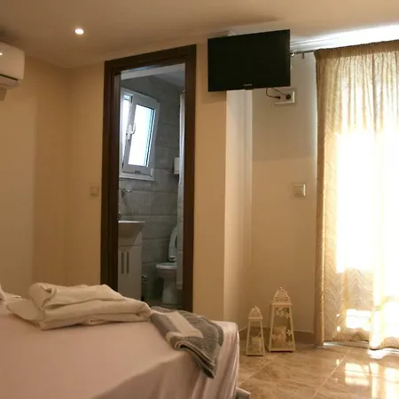 Rea מלון Paralía