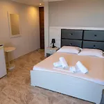 Rea Hotel