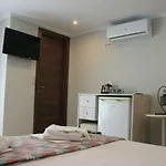 Hotel Rea Paralía