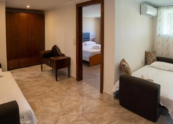 Rea Hotel *